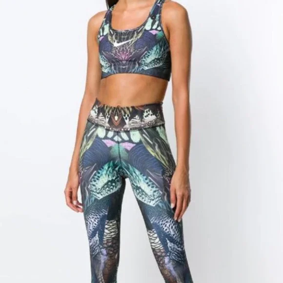 Nike Feather Print Crop Top Small - Picture 6 of 7